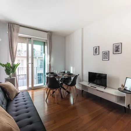 Chic Escape - Porta Venezia Apartment