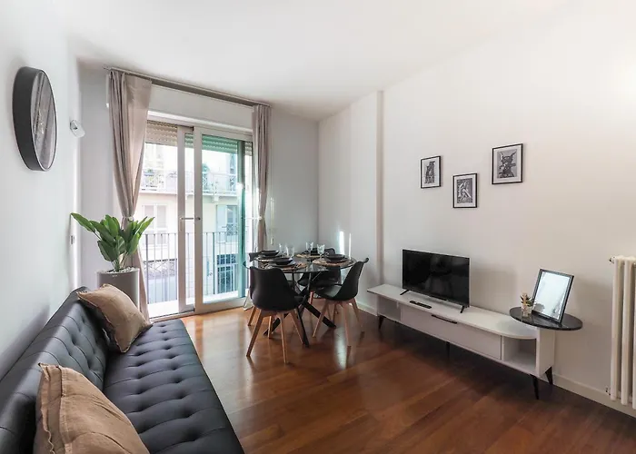 Chic Escape - Porta Venezia Apartment