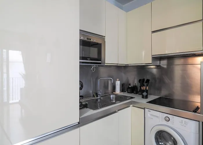 Chic Escape - Porta Venezia Apartment *