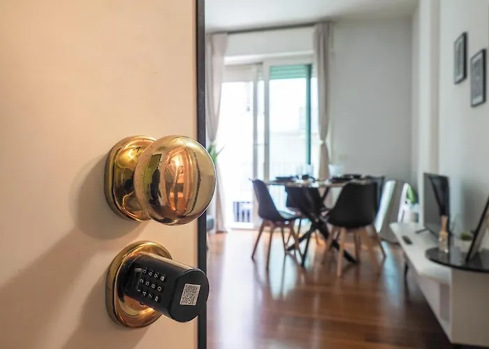 Chic Escape - Porta Venezia Apartment